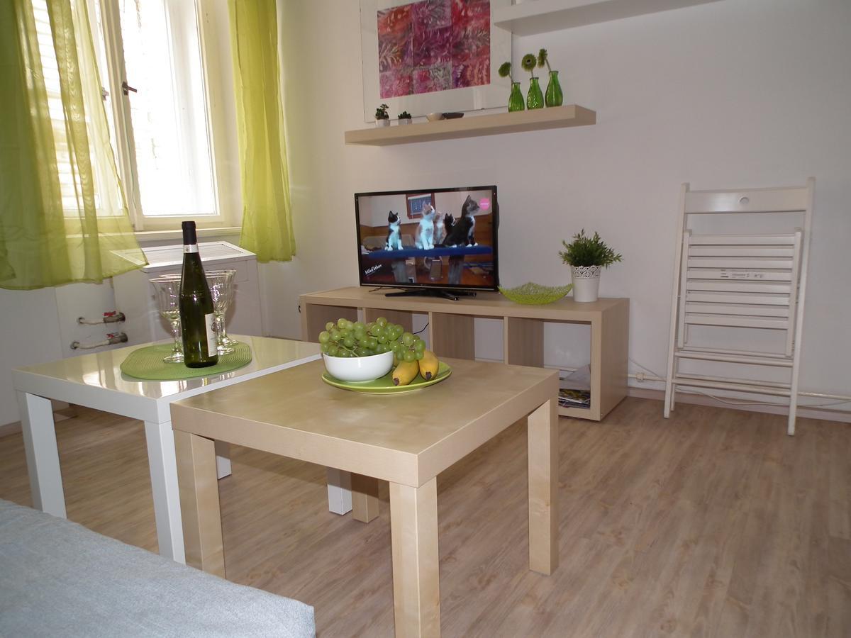 Apartment In The Centre Prag Exterior foto